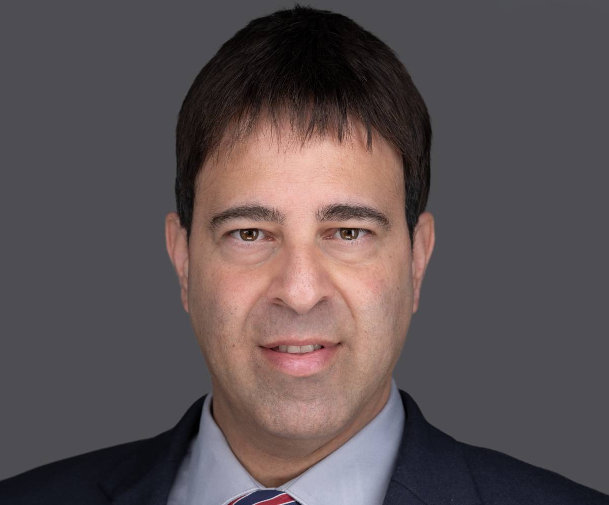 headshot of Nir Naor, Axogen