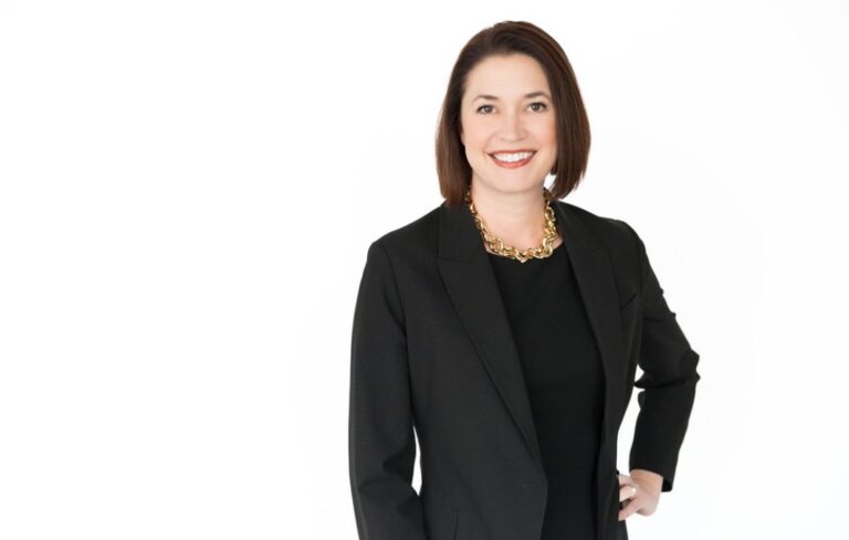 Heather Luck headshot