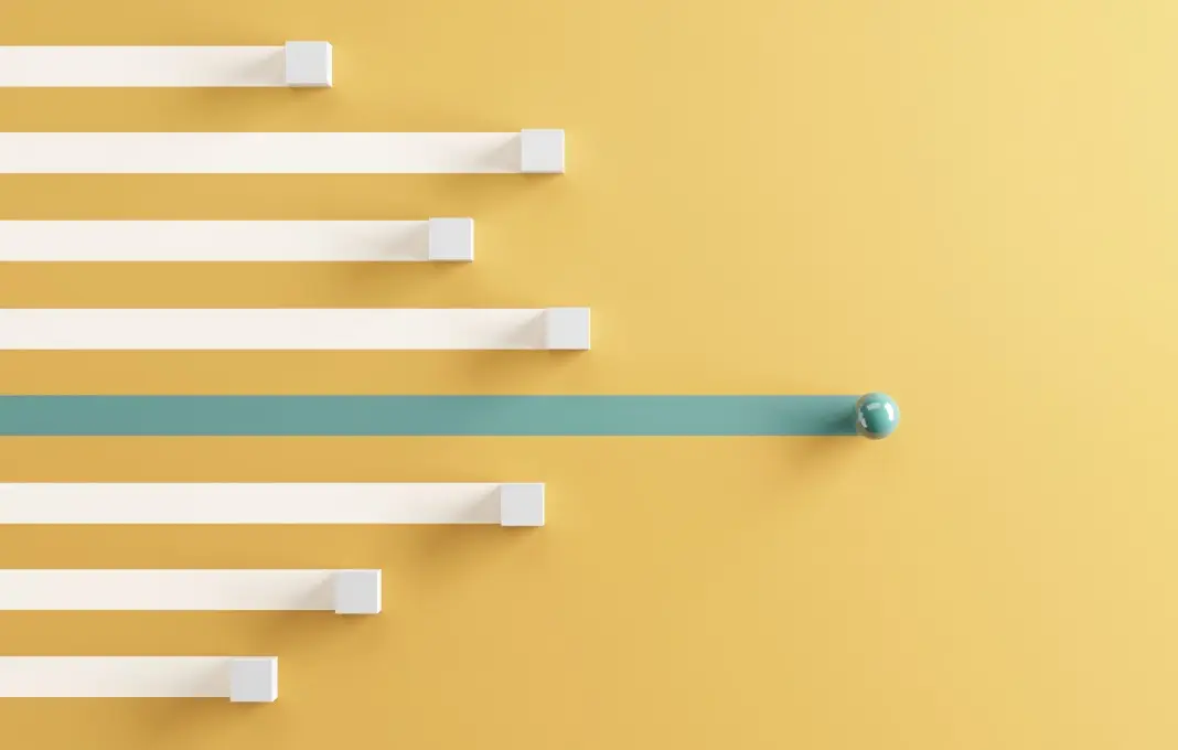 One leader green sphere leads other white boxes.